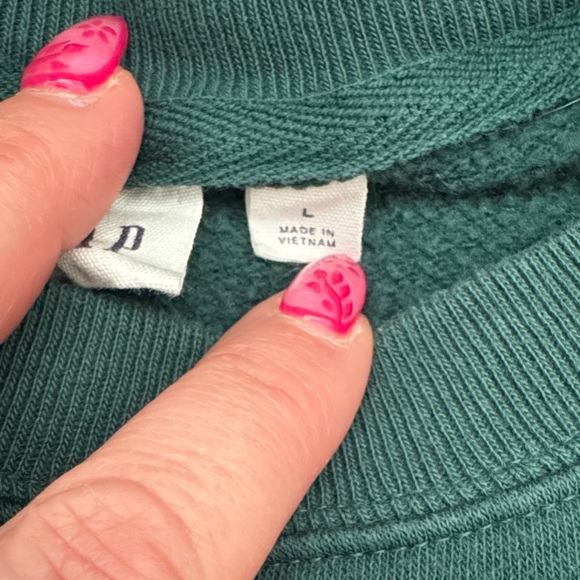 GAP Men's Crewneck Sweatshirt in Deep Green with White Logo - Picture 2 of 2